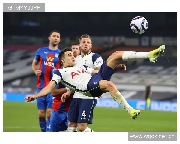 纽卡球迷与马赛当地球迷发生冲突部分人紧急躲入酒吧避难